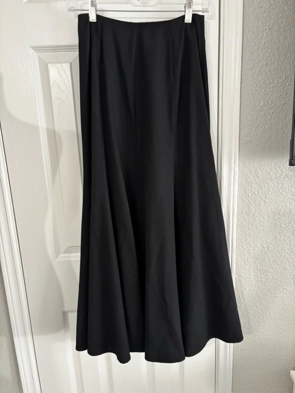 100%Wool Women's Black A-Line Maxi Skirt - Picture 2 of 5